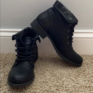 Sonoma Lace-up Boots